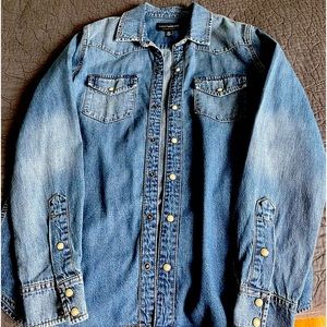 Woman’s Lucky Brand Denim snap up long sleeve shirt